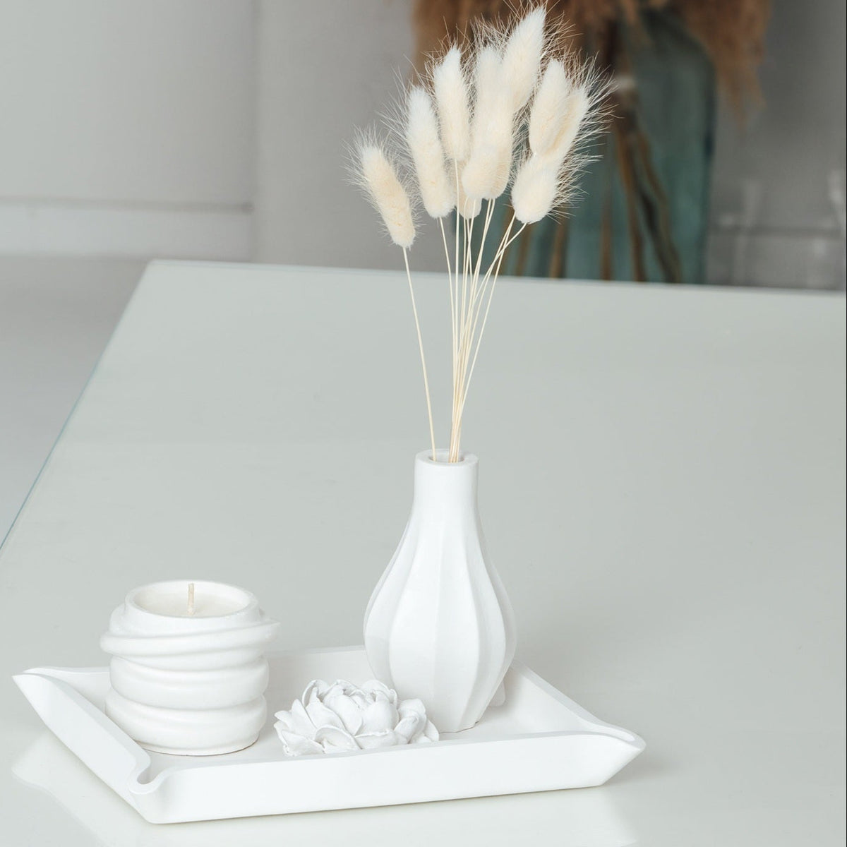 White Gypsum Home Decor Set – Tray, Candle, Flower, Vase & Dried Flowers