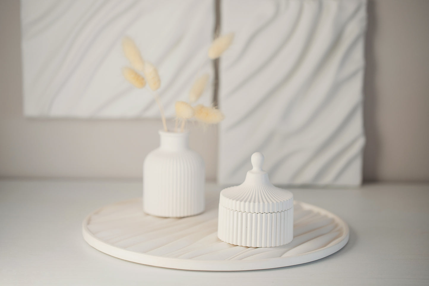 Gypsum Tray with Sand Waves Relief - Versatile Elegance for Candles, Fragrances, and Jewelry