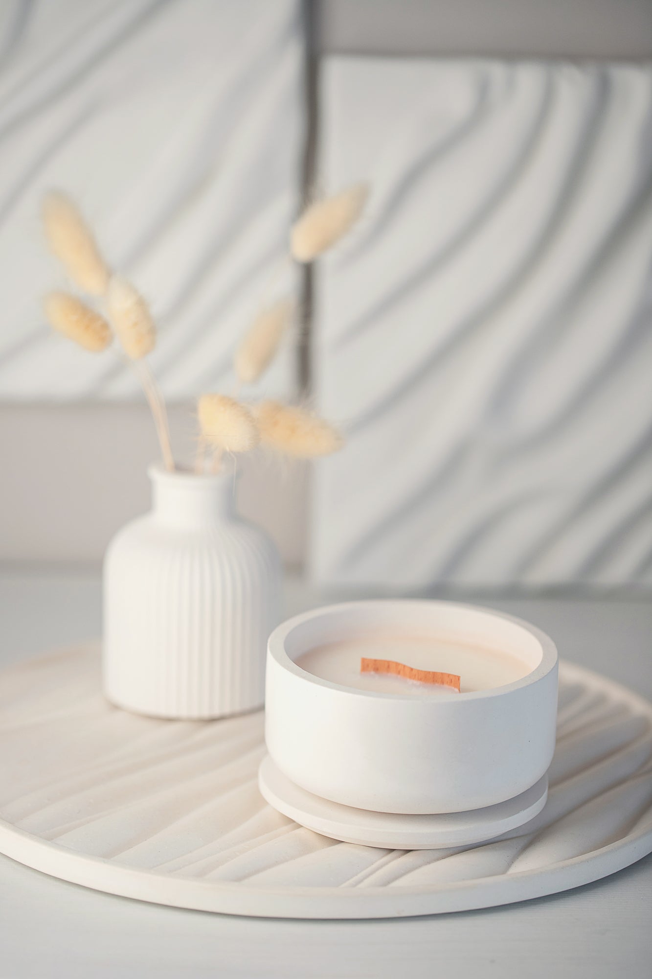 Gypsum Tray with Sand Waves Relief - Versatile Elegance for Candles, Fragrances, and Jewelry