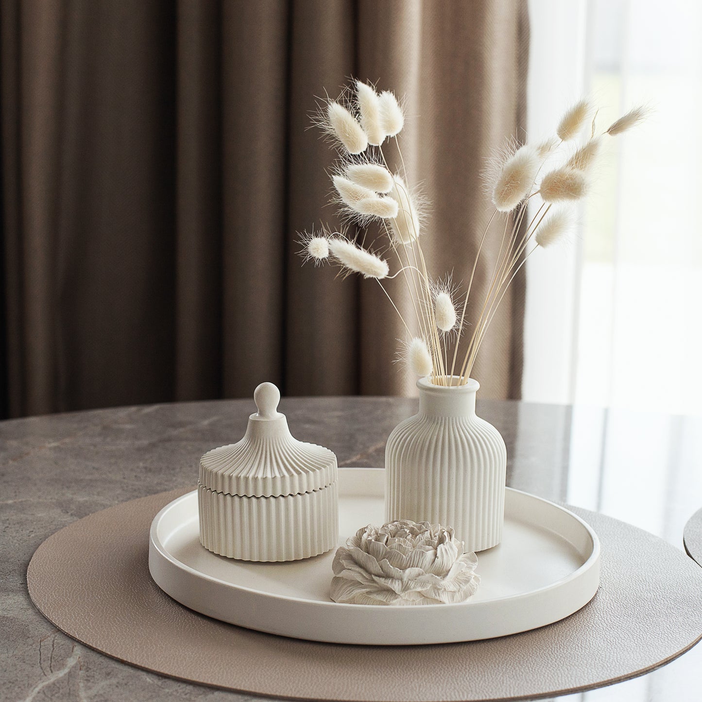 Gift Set of Scented Candle with Large Tray, Vase and Peony Flower - Elegant Gypsum Home Decor