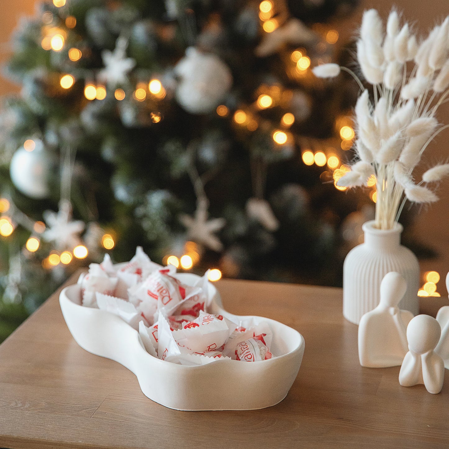 Wavy Tray, White Gypsum Bowl, Entryway Key Dish, Trinket Tray, Candy Plate, Handmade Gift