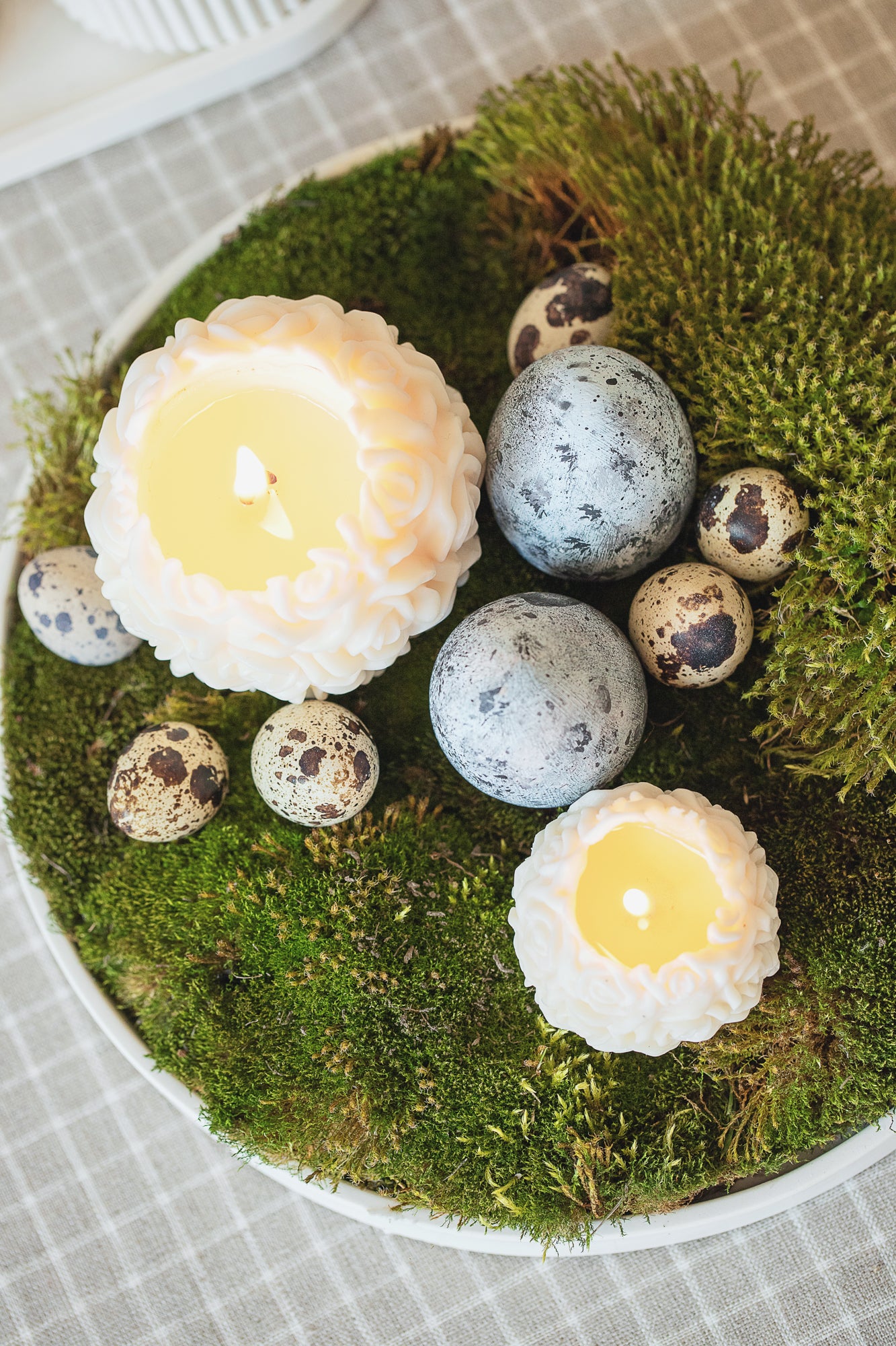 Elegant Rose Ball Candle Duo with Gypsum Tray – Perfect for Home Decor and Gifting