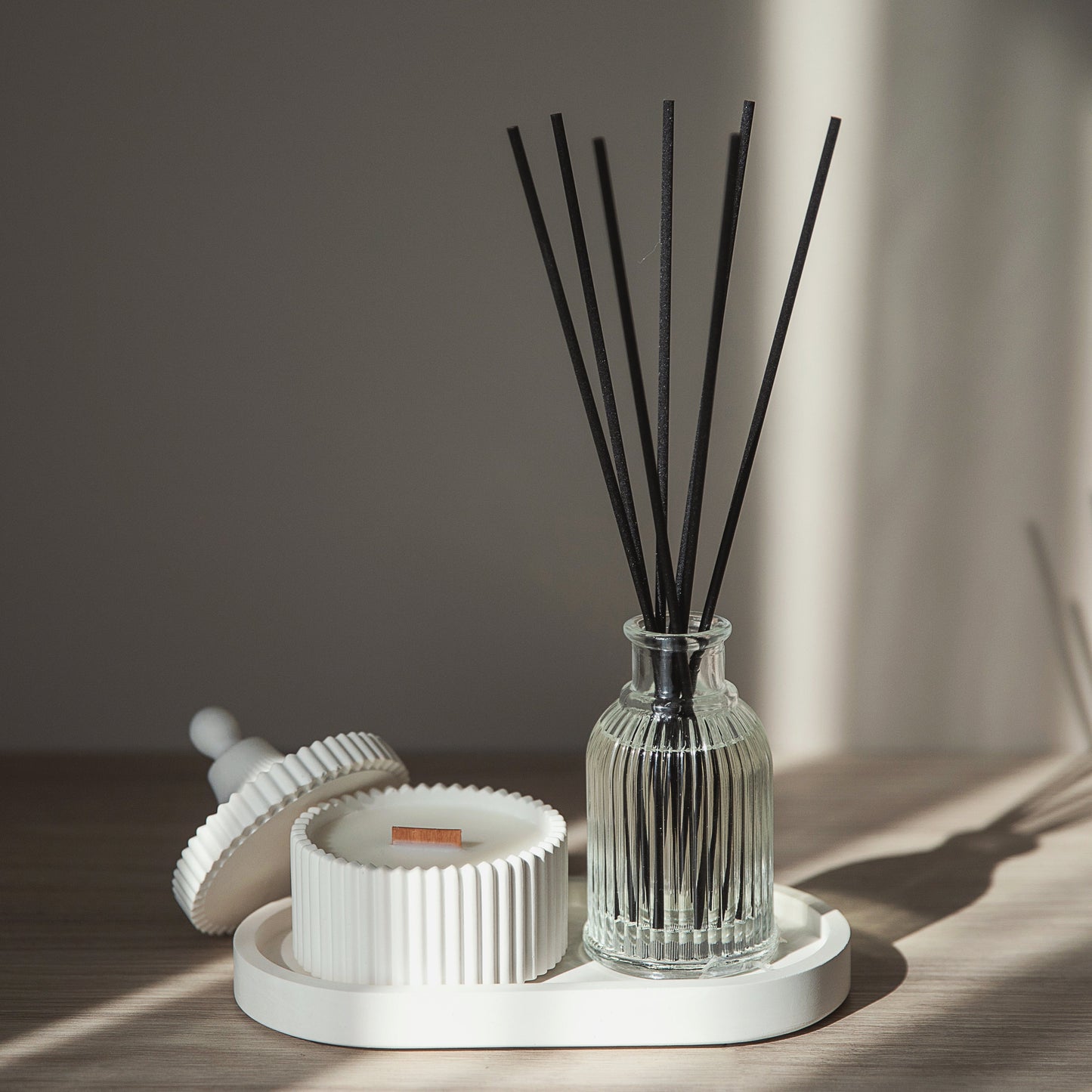 Luxury Home Fragrance Gift Set – Candle & Reed Diffuser with Gypsum Tray